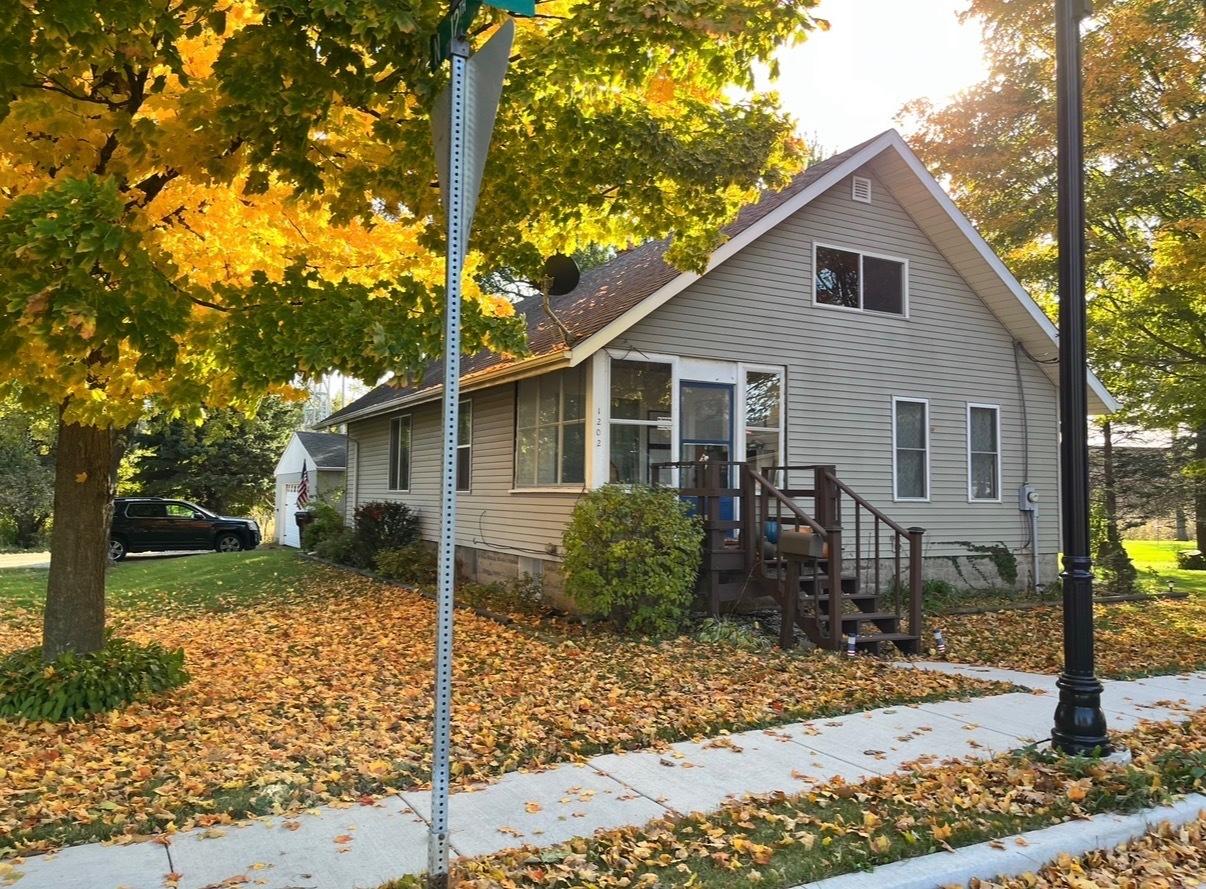 1202 2nd Ave., Rochelle, IL 61068