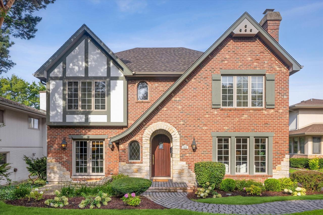 516 N Adams St., Hinsdale, IL 60521
