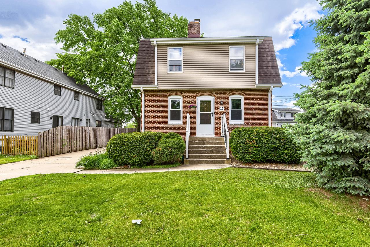 15 W Ann St., Lombard, IL 60148