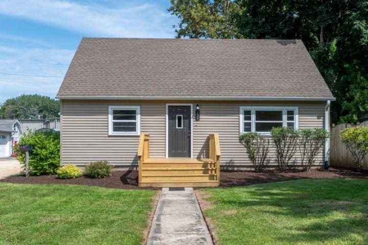 539 Central Ave., Genoa, IL 60135