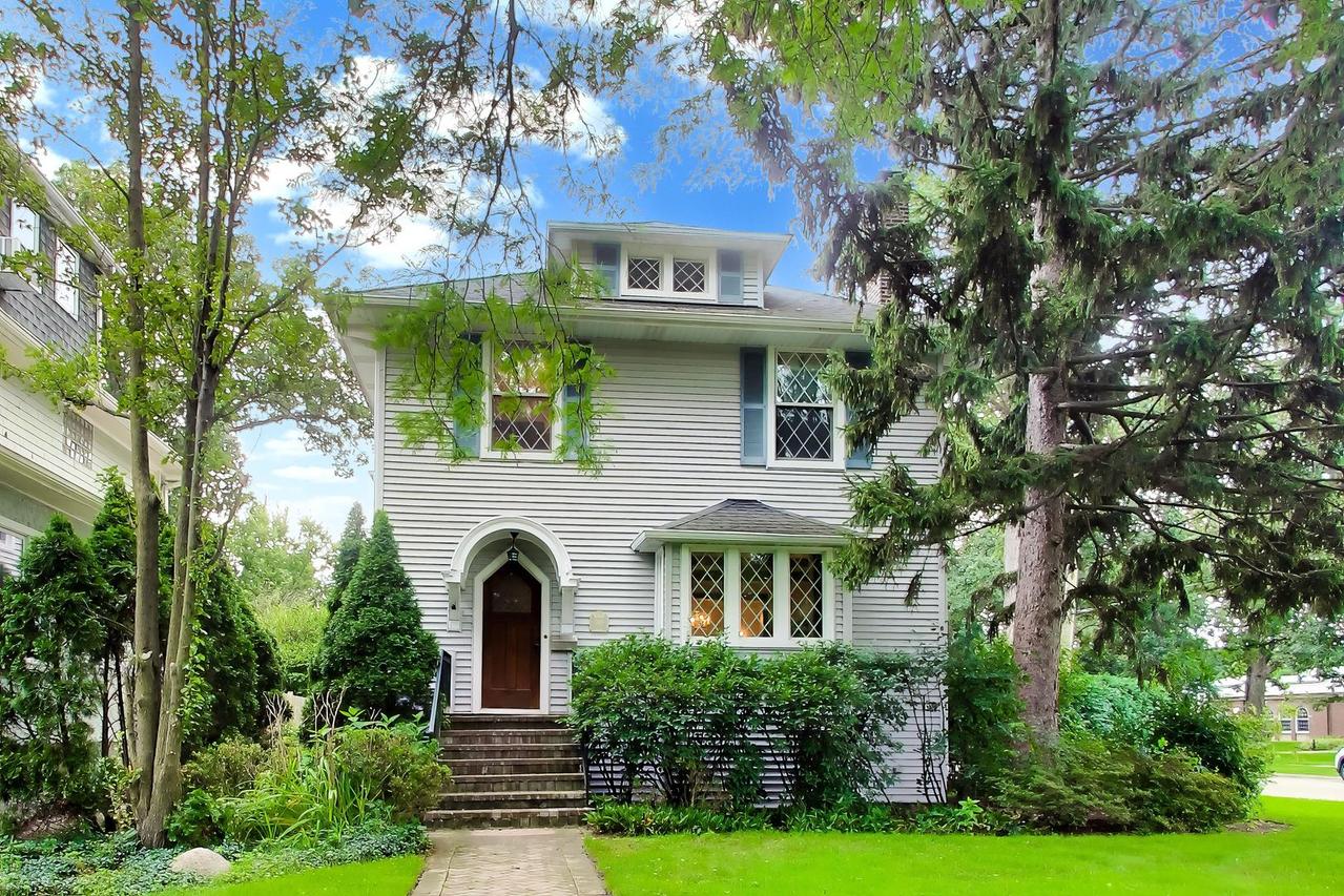 1110 Elm St., Winnetka, IL 60093