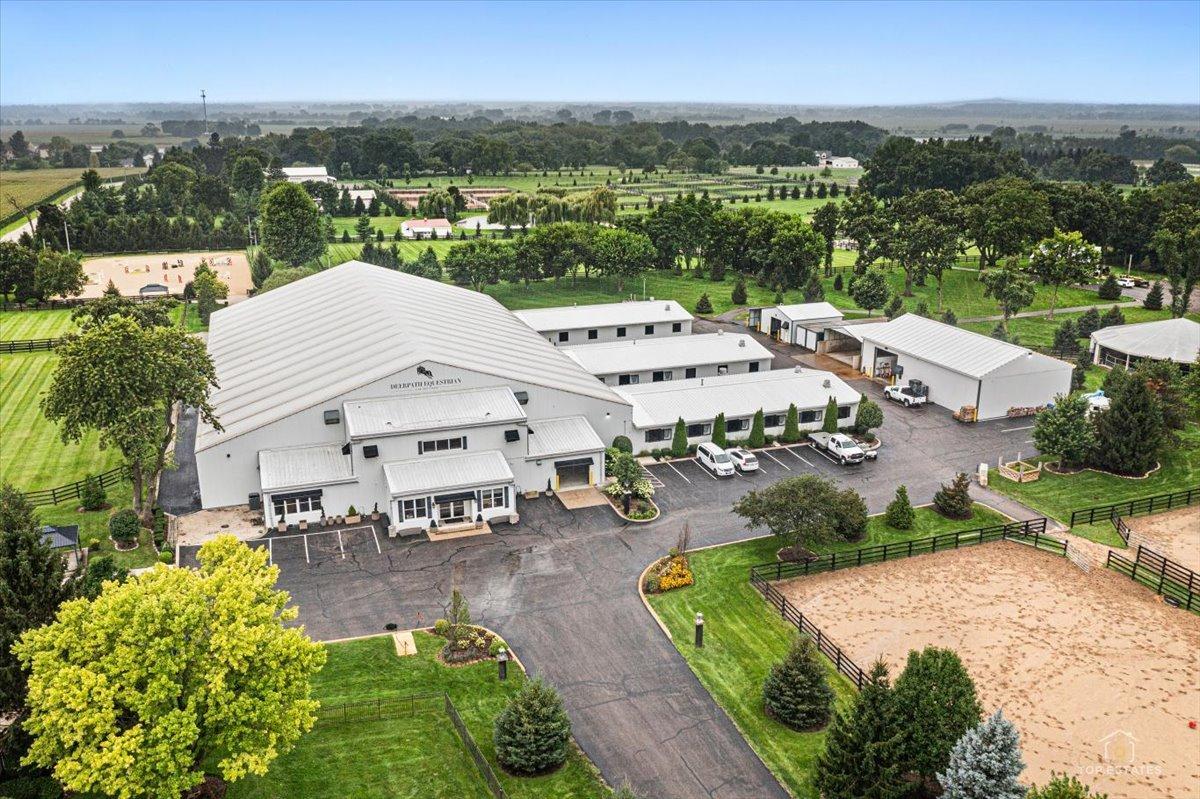 2S976 Deerpath Rd., Batavia, IL 60510
