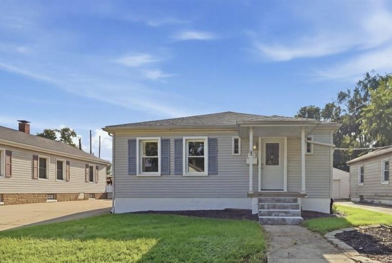 1005 N Western Ave., Bloomington, IL 61701