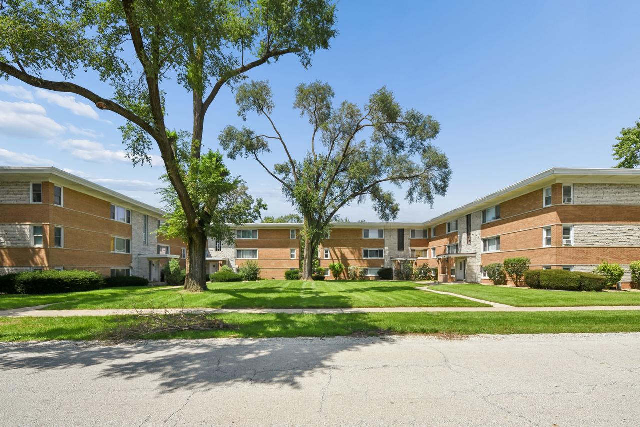 6850 W Lode Dr. #2A, Worth, IL 60482