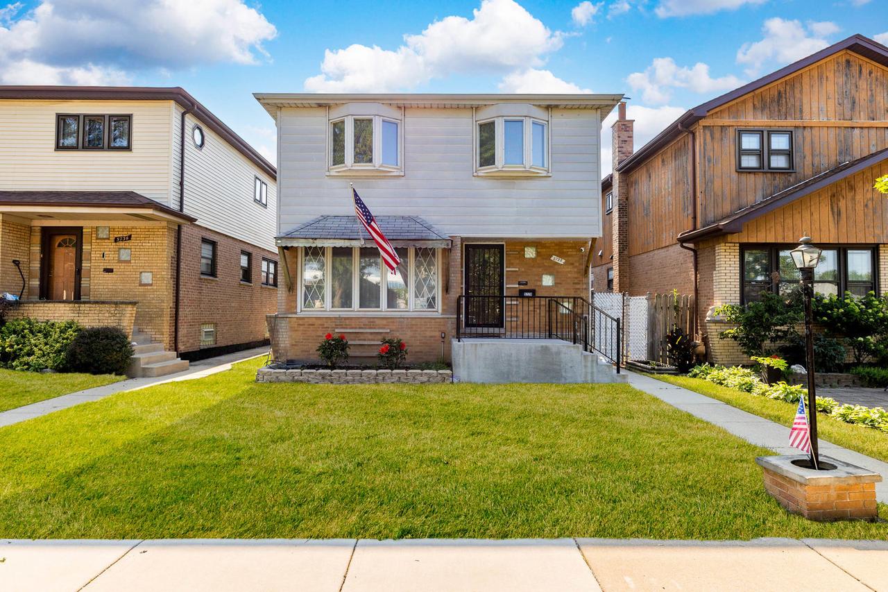 5728 S Parkside Ave., Chicago, IL 60638