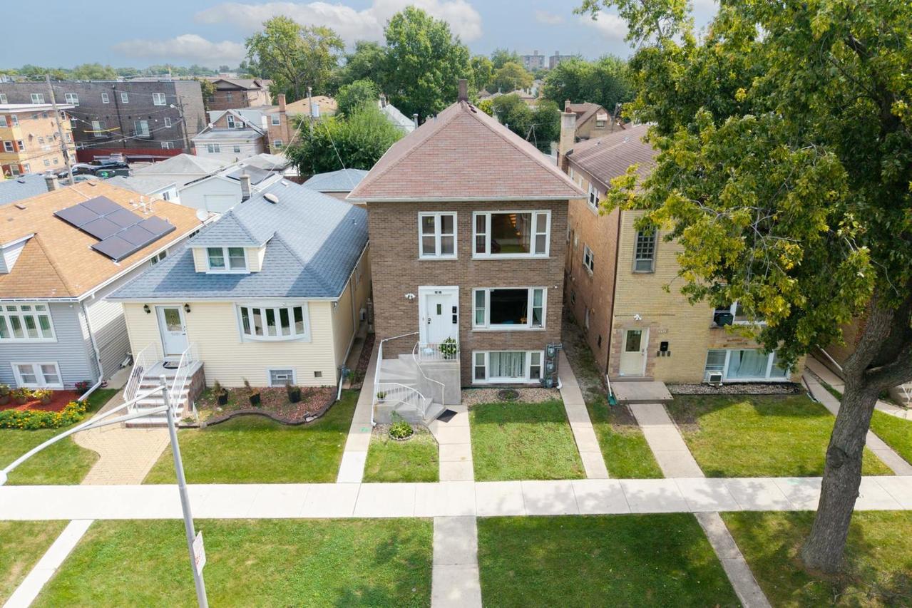 2327 N 75th Ave., Elmwood Park, IL 60707