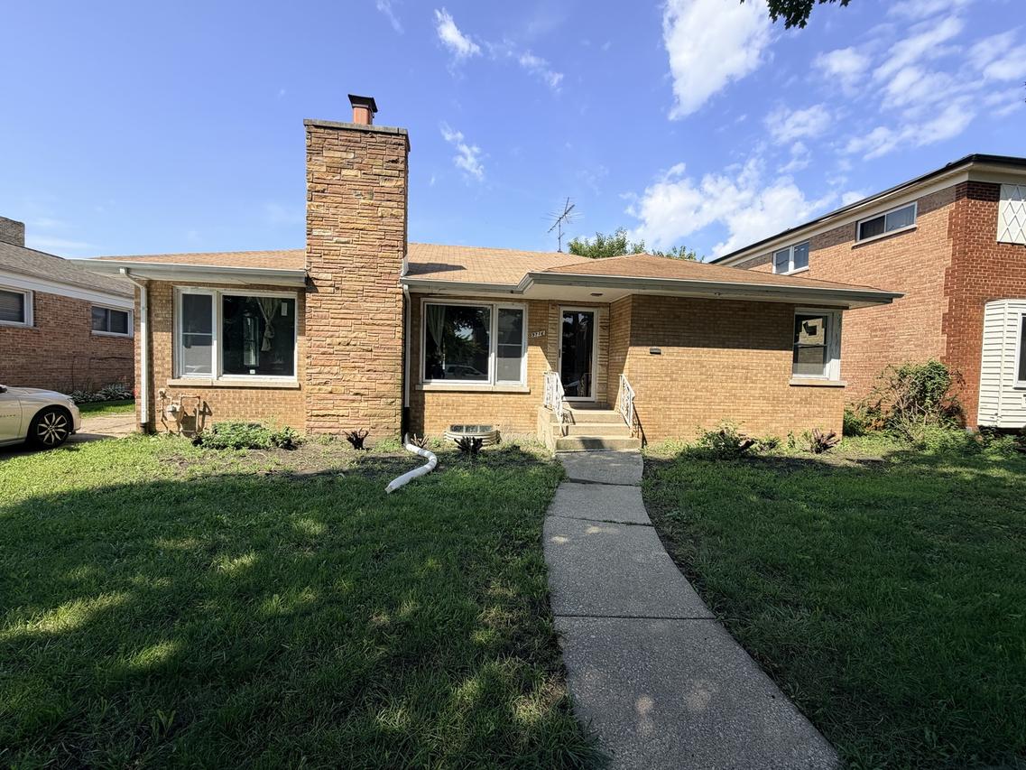 9716 S Prairie Ave., Chicago, IL 60628