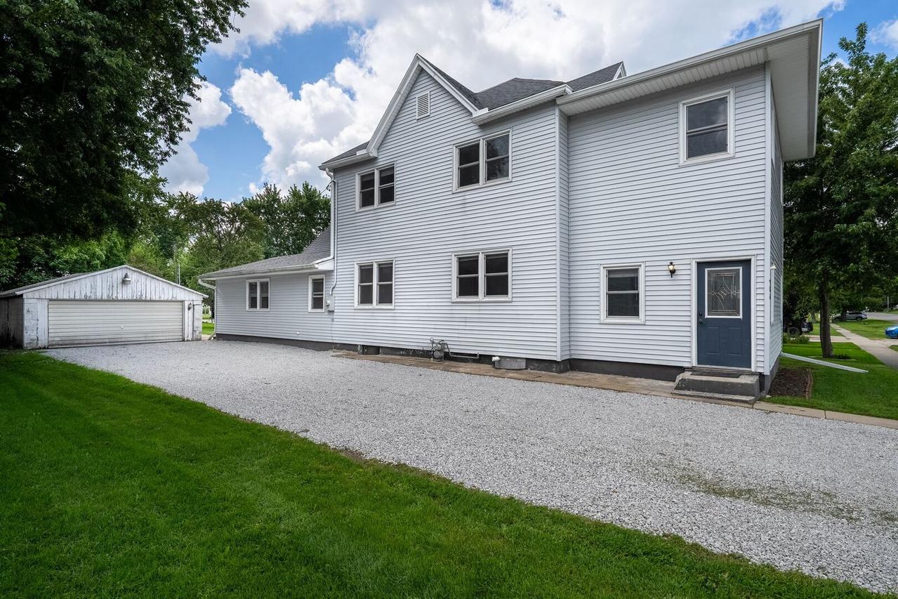 306 W Main St., Stanford, IL 61774