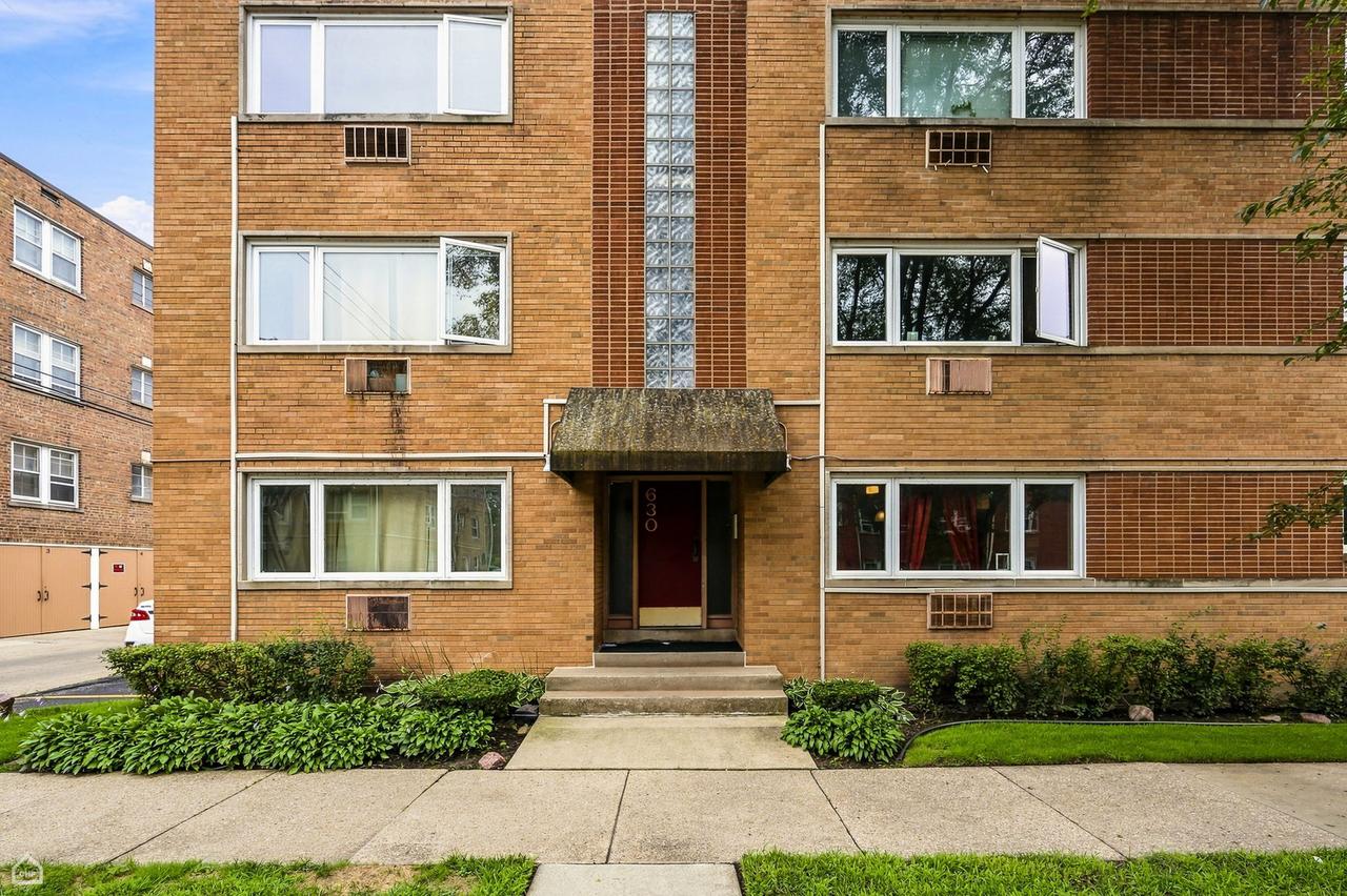 630 Hull Ter. #1W, Evanston, IL 60202