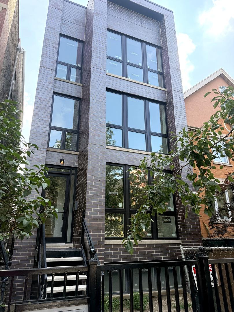 2847 N Damen Ave. #2, Chicago, IL 60618
