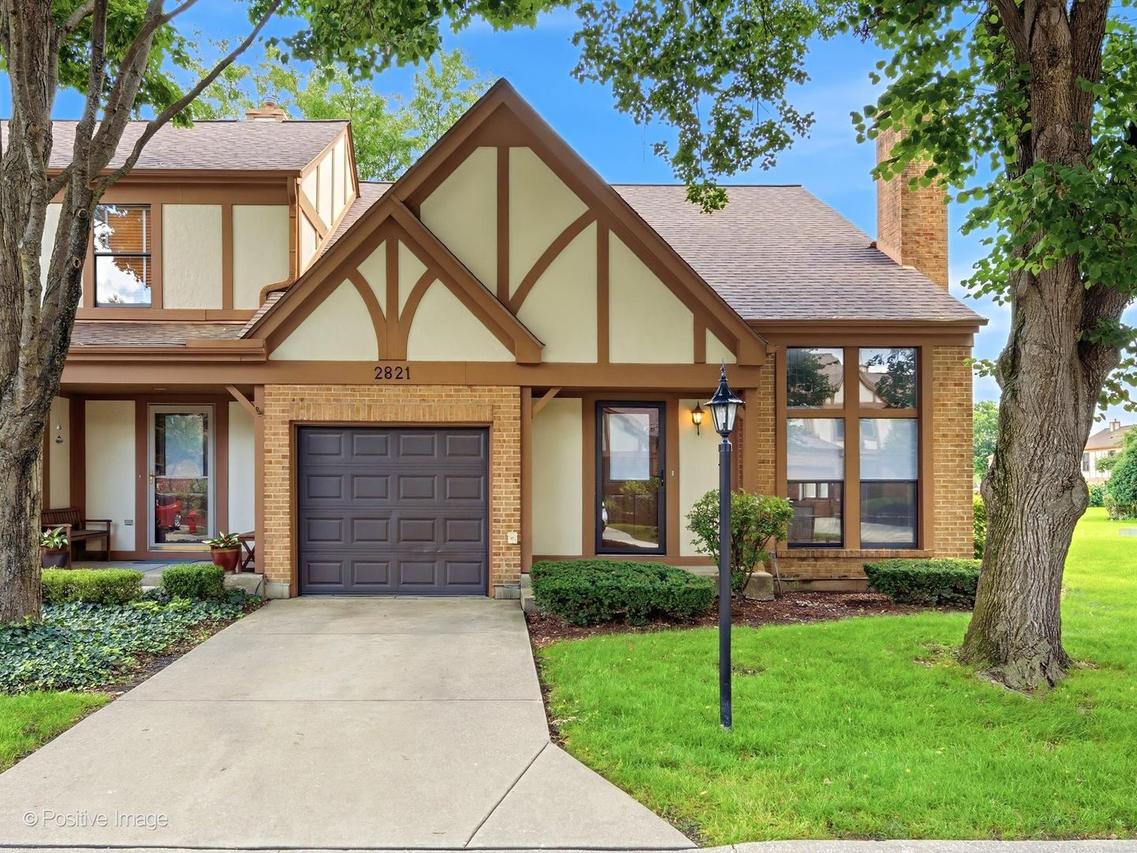 2821 Ashton Ct., Westchester, IL 60154