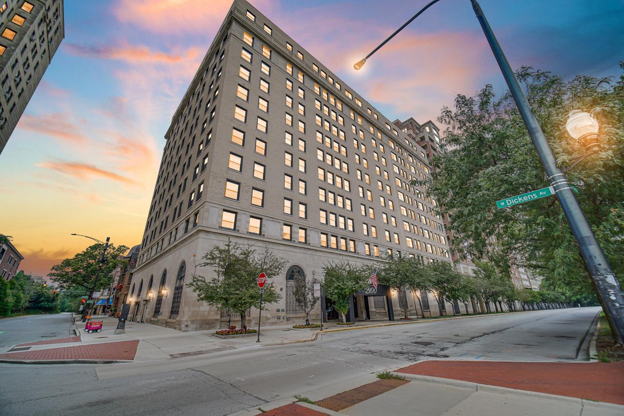 2100 N Lincoln Park West Ave. #7FN, Chicago, IL 60614