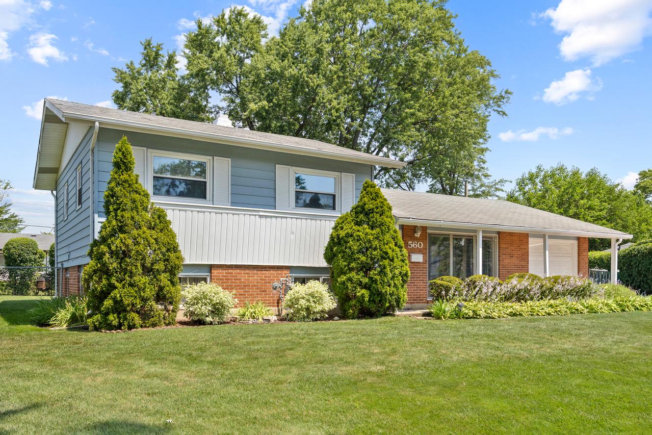 560 W Berkley Ln., Hoffman Estates, IL 60169