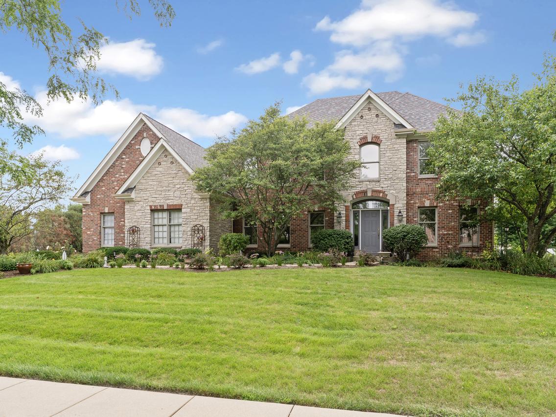 4135 River Ridge Dr., St. Charles, IL 60175