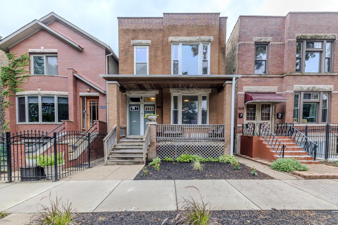 2625 N Richmond St., Chicago, IL 60647