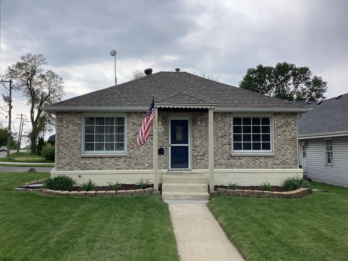 527 E 17th St., Lockport, IL 60441