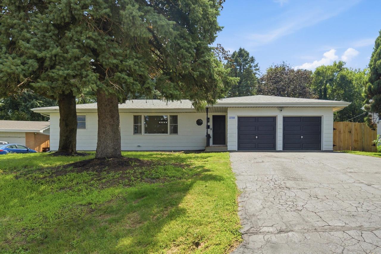 2758 Lancaster Dr., Joliet, IL 60433