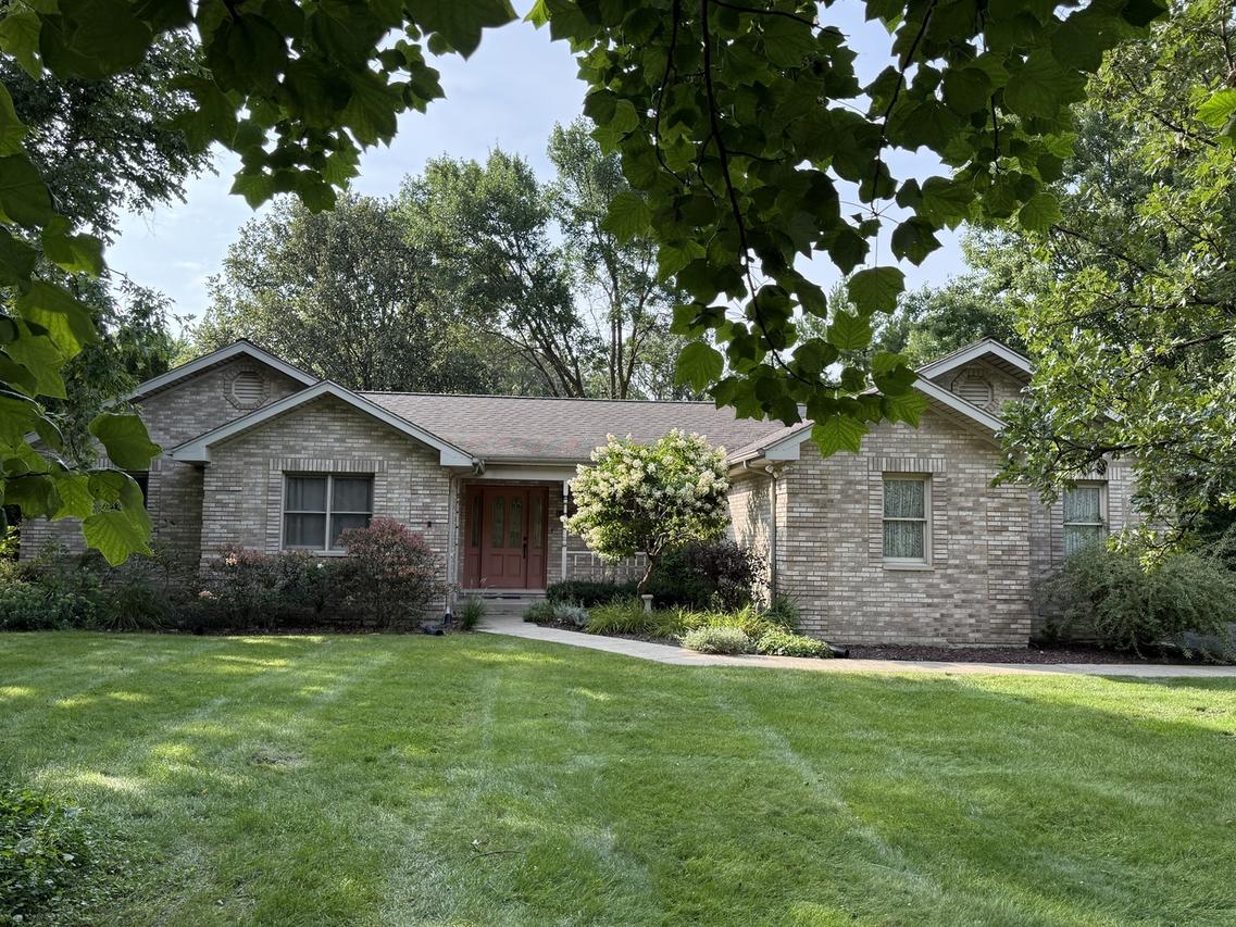 3940 Gloucester Dr., Crete, IL 60417