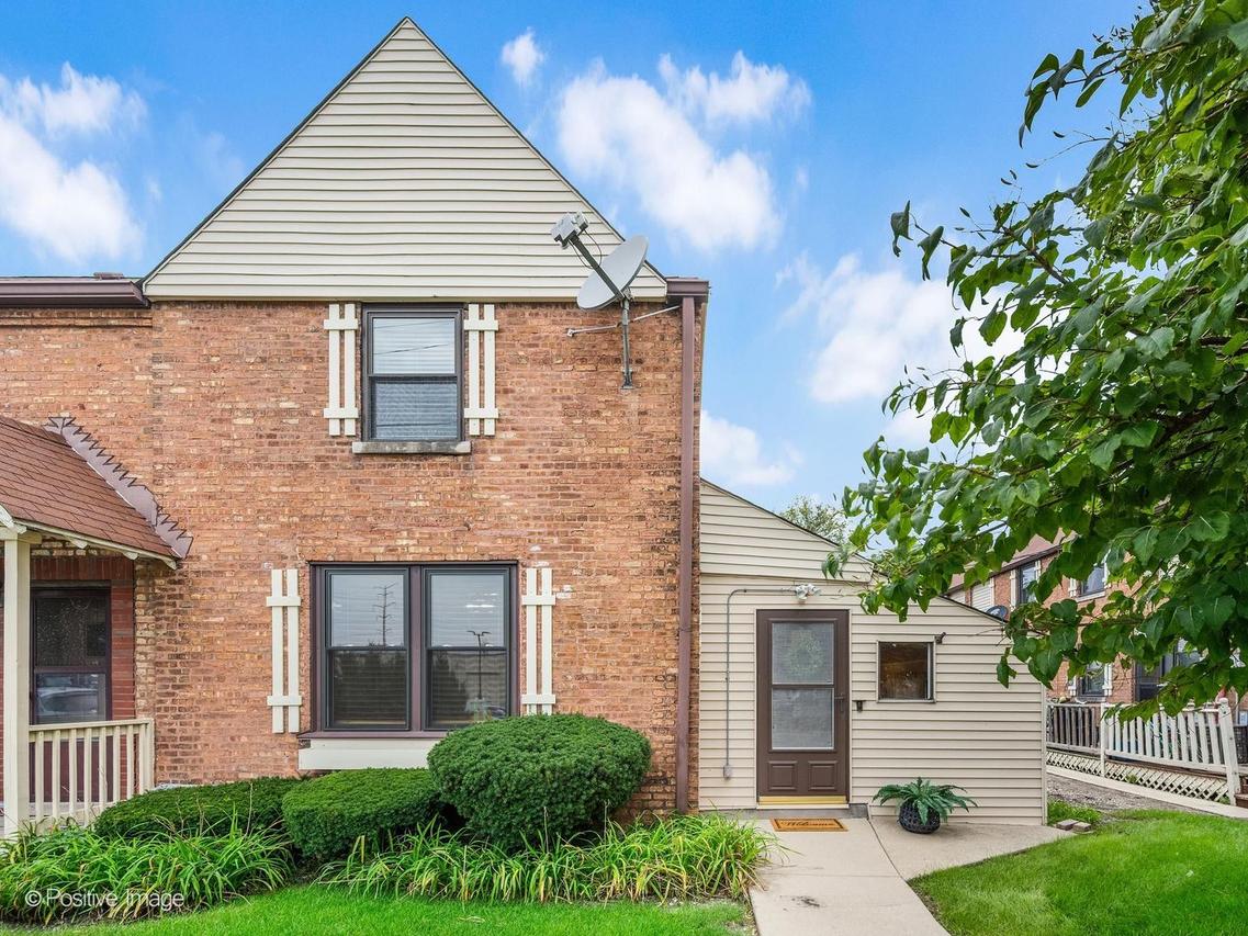 721 E Maple Ave., La Grange, IL 60525