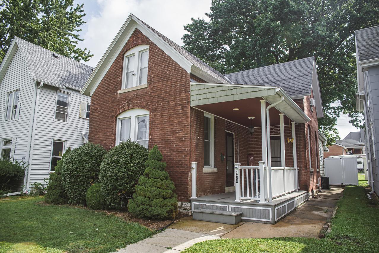 1208 N 9th St., Quincy, IL 62301