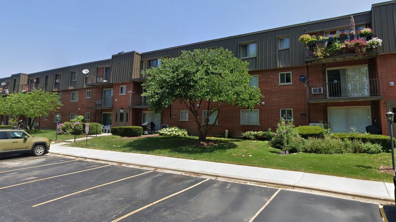 578 Fairway View Dr. #3B, Wheeling, IL 60090