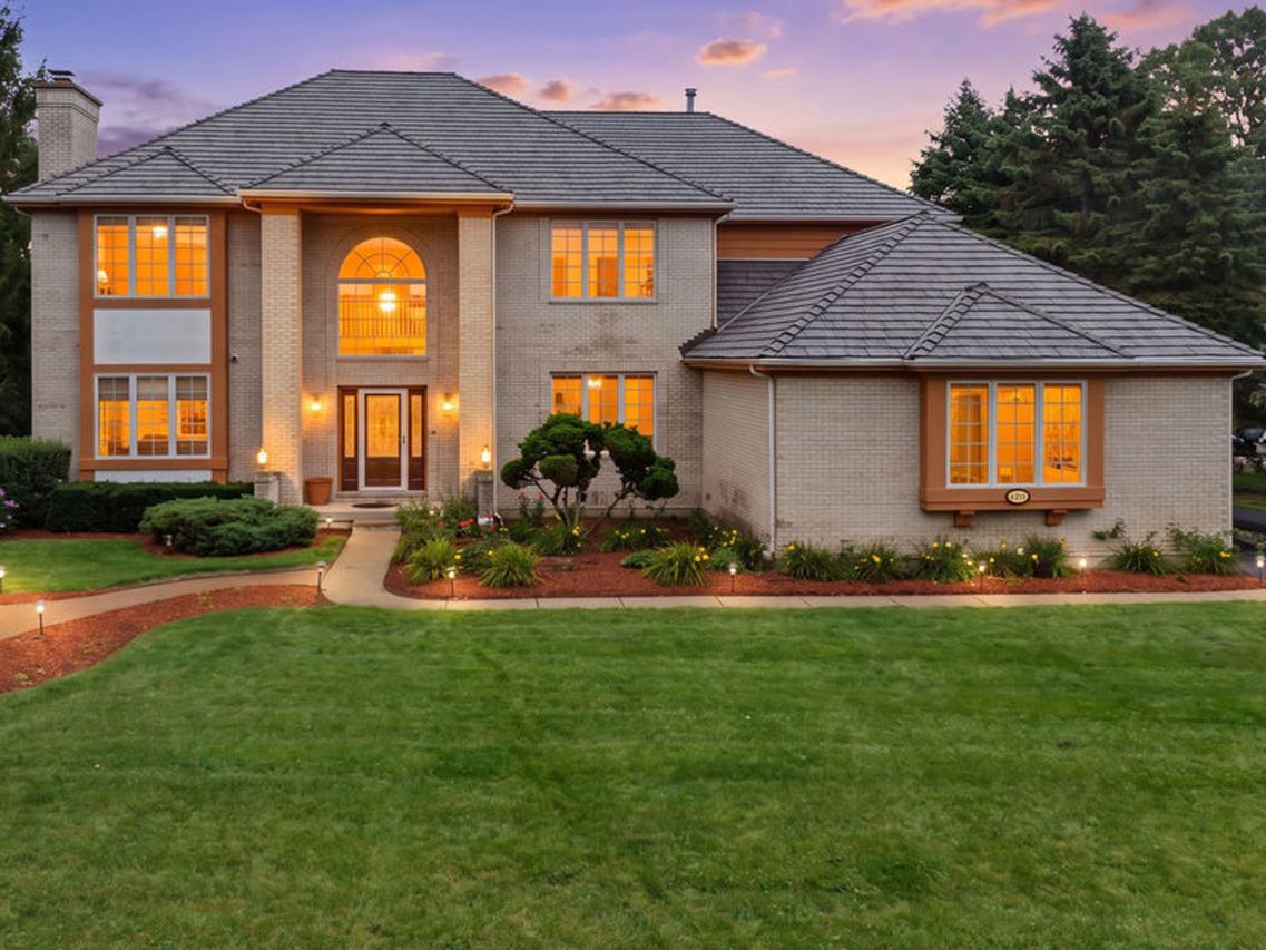 28951 Forest Lake Ln., Libertyville, IL 60048