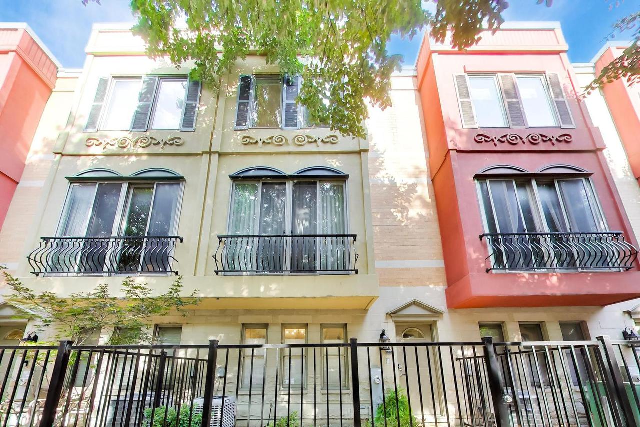 515 N Peoria St., Chicago, IL 60642