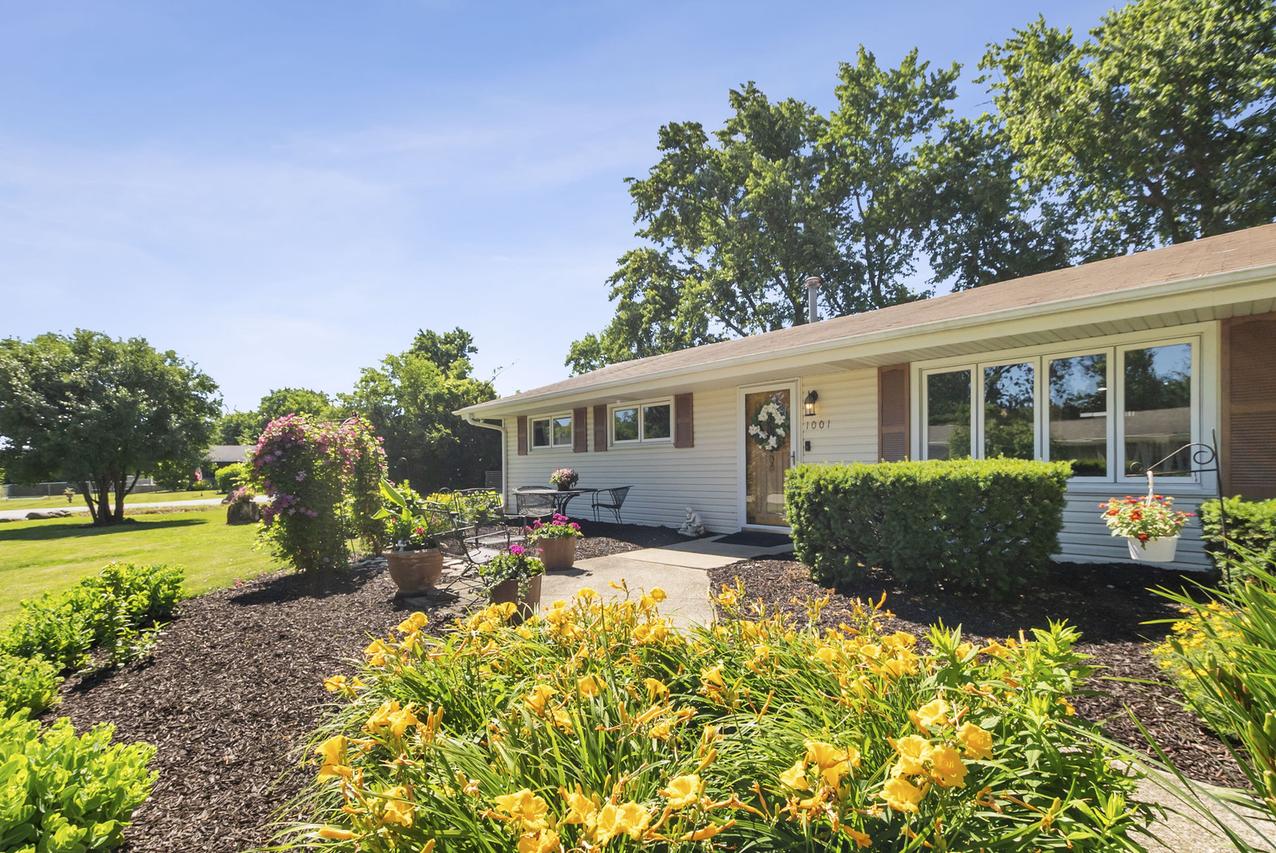 1001 63rd Pl., La Grange Highlands, IL 60525