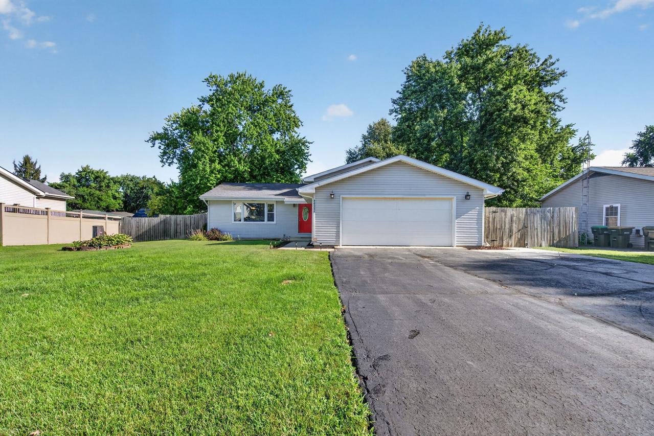 24334 S Valley Dr., Channahon, IL 60410