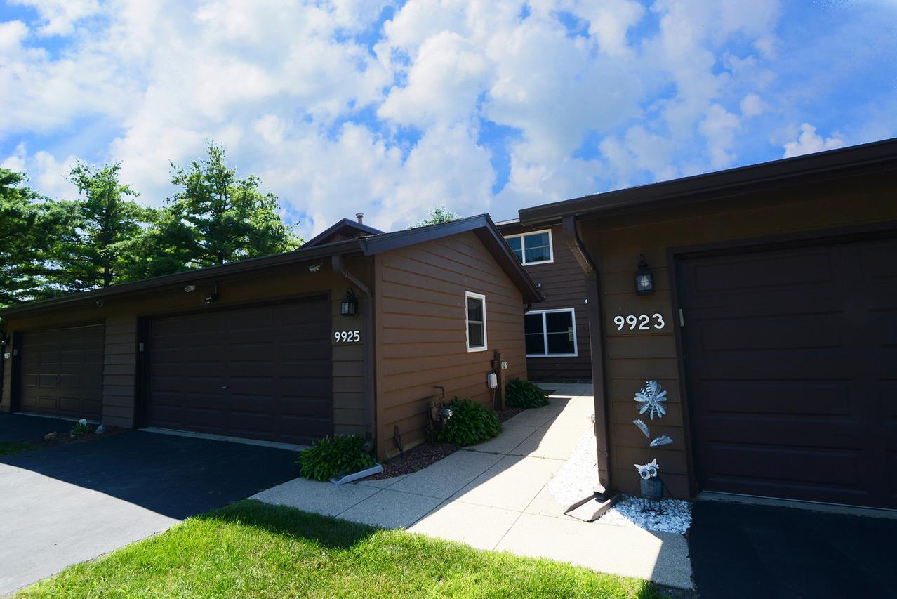 9925 Amanda Ln., Algonquin, IL 60102