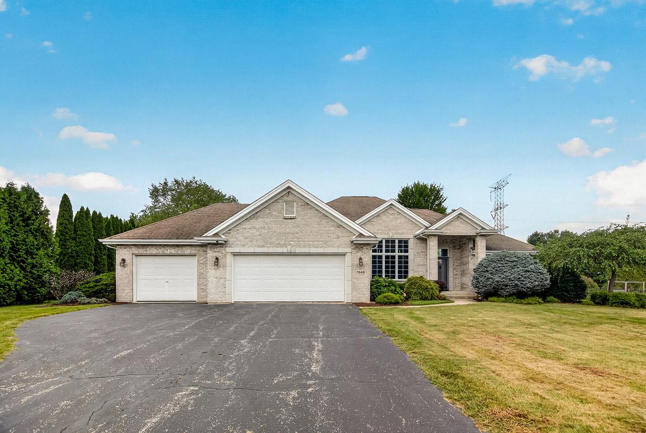 7848 Moore Hill Ct., Belvidere, IL 61008