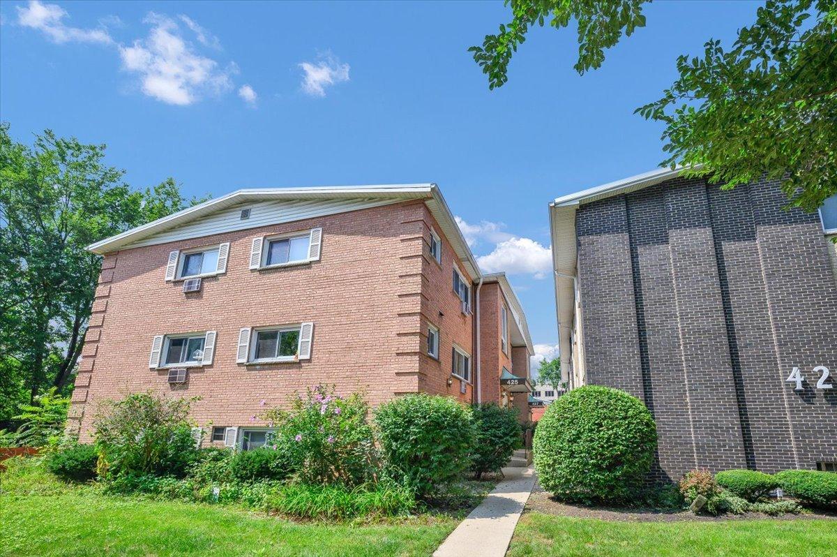 425 S Elmwood Ave. #5, Oak Park, IL 60302