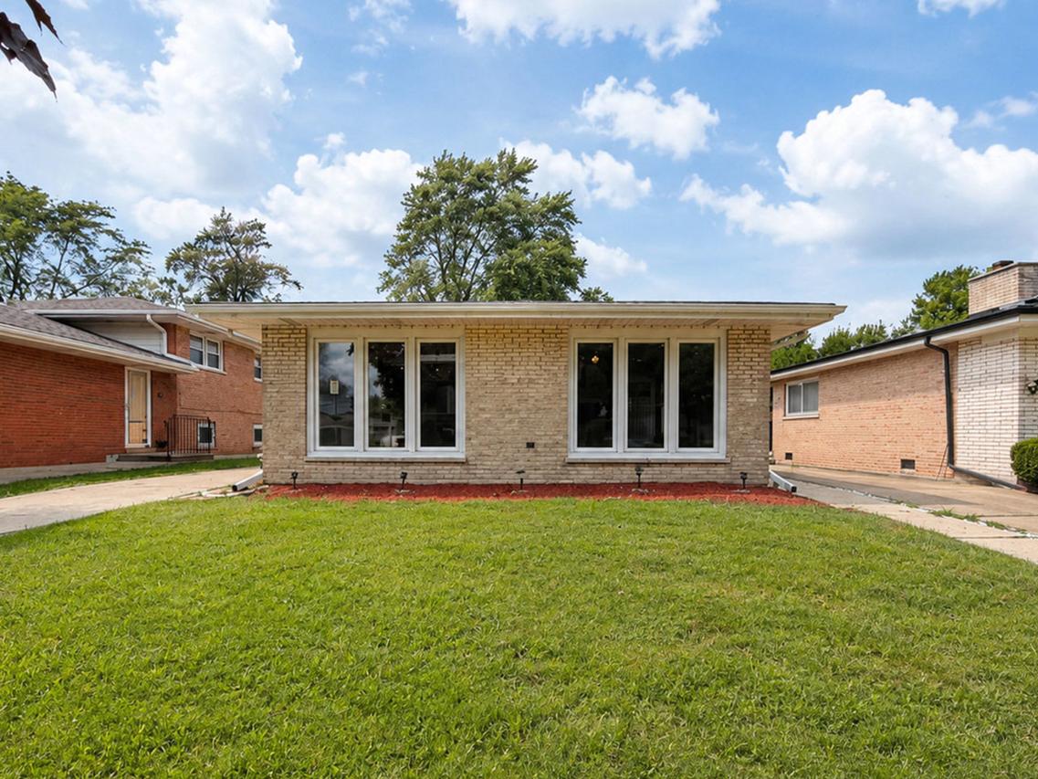 14446 Dante Ave., Dolton, IL 60419