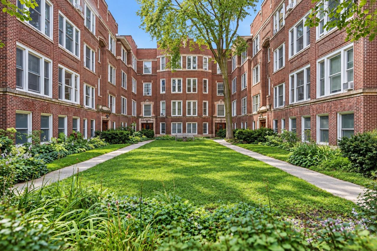 5468 S Woodlawn Ave. #2E, Chicago, IL 60615