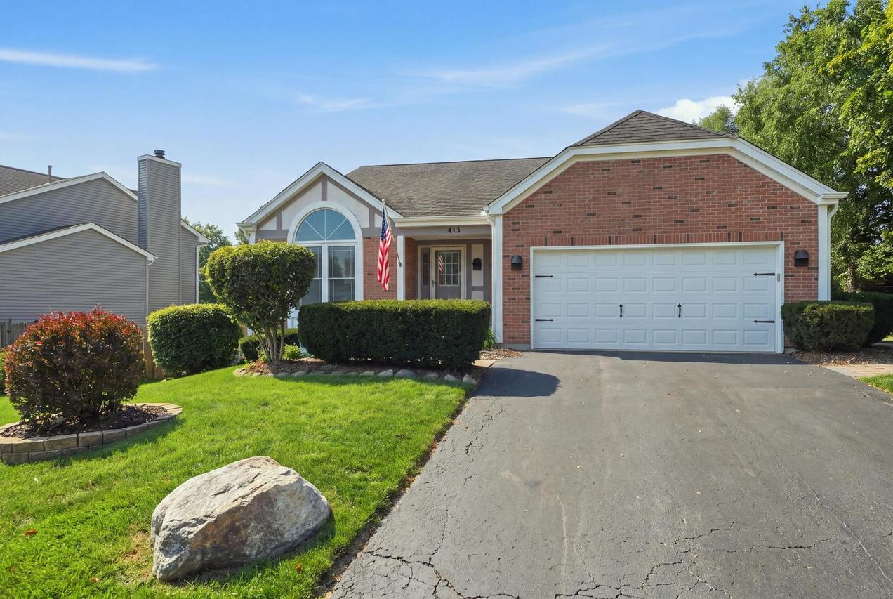 413 Harbor Dr., Carpentersville, IL 60110