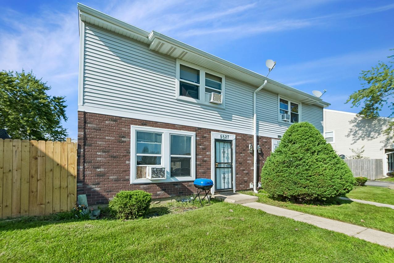 5527 Allemong Dr., Matteson, IL 60443
