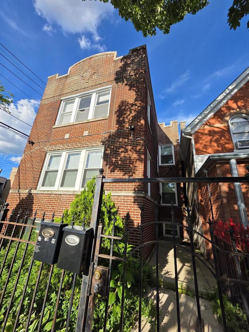 1543 N Avers Ave., Chicago, IL 60651