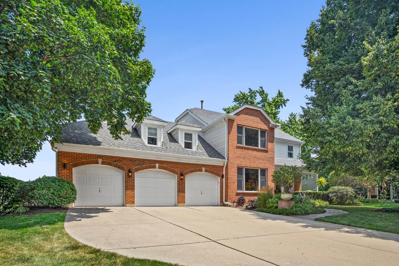 2917 Whispering Oaks Dr., Buffalo Grove, IL 60089