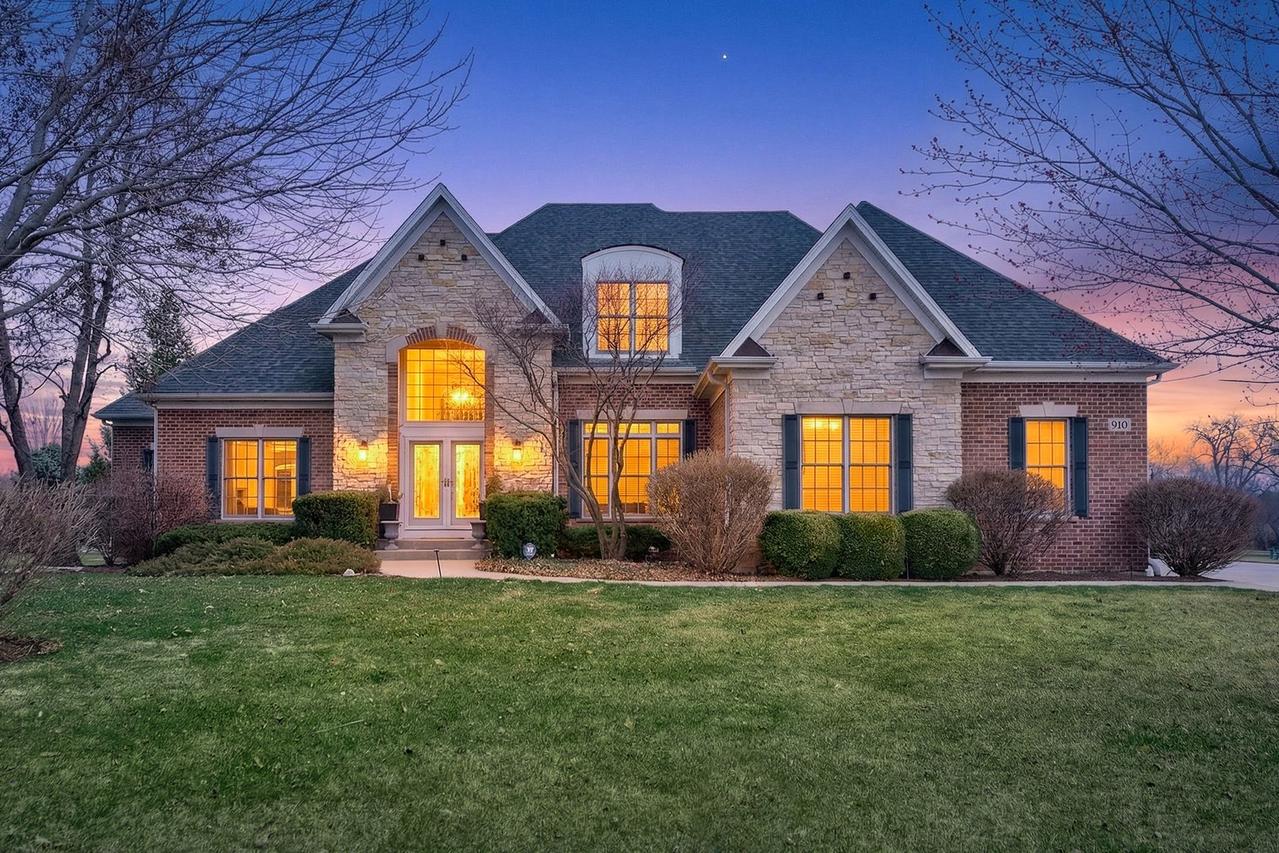 910 Freedom Cir., Sycamore, IL 60178