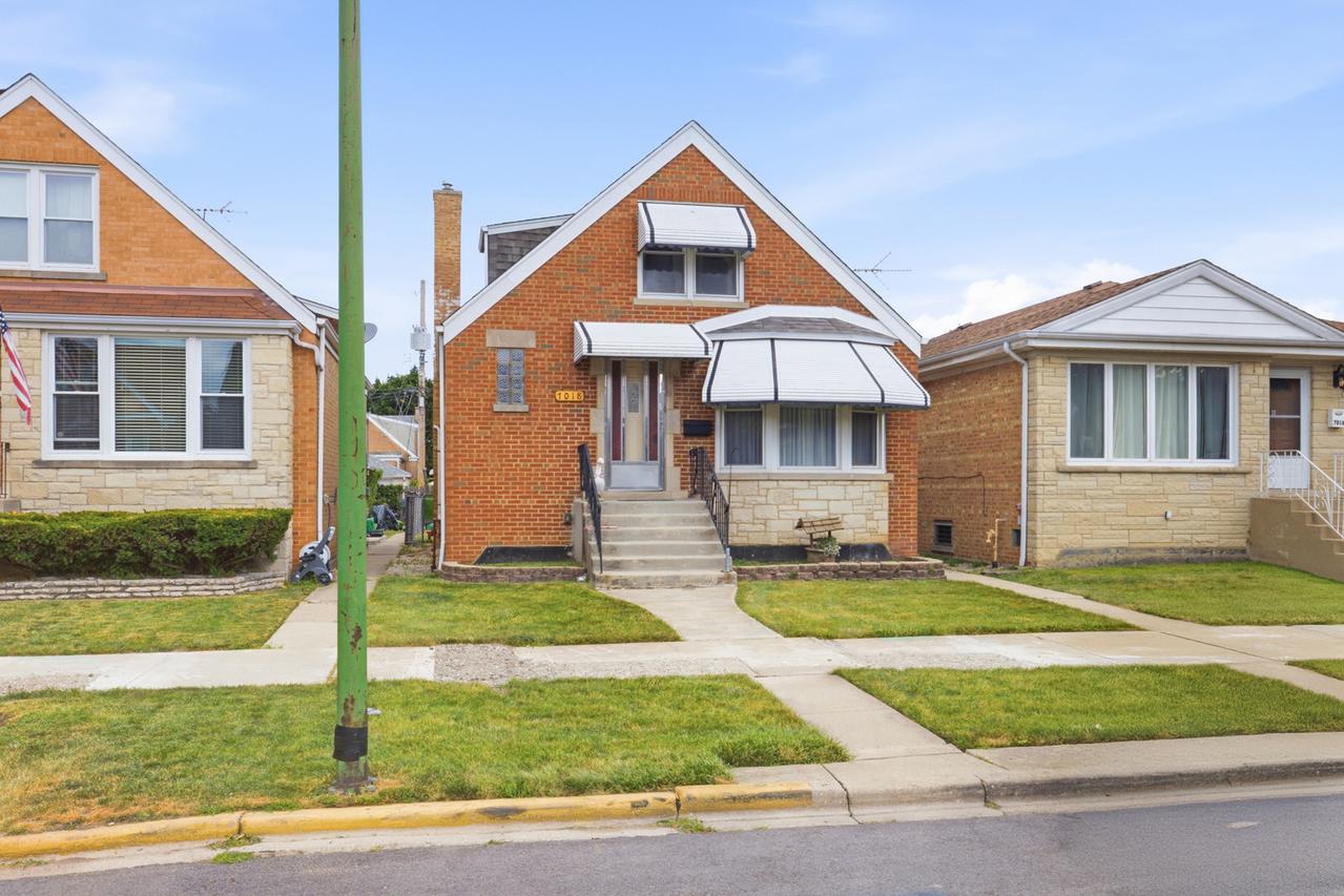 7018 W Newport Ave., Chicago, IL 60634