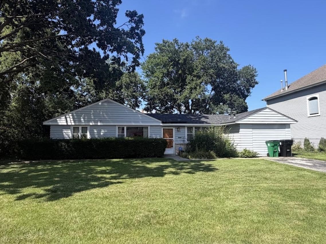 2164 Manor Ln., Park Ridge, IL 60068