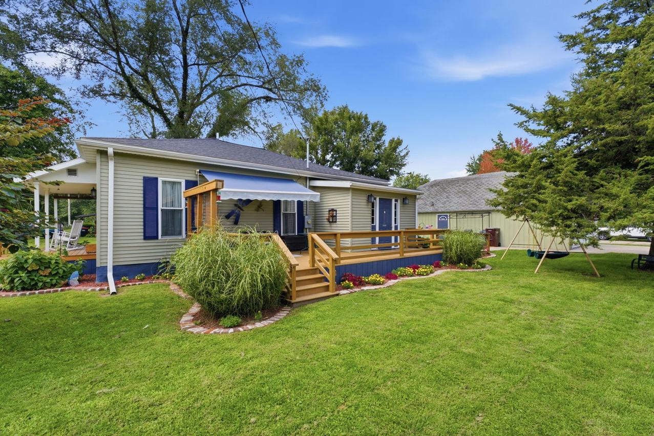 503 SW 2nd St., Aledo, IL 61231