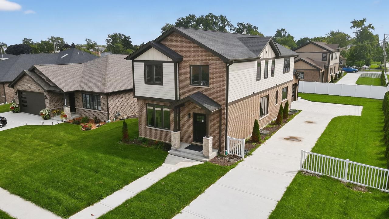 7957 W 73 Pl., Bridgeview, IL 60455