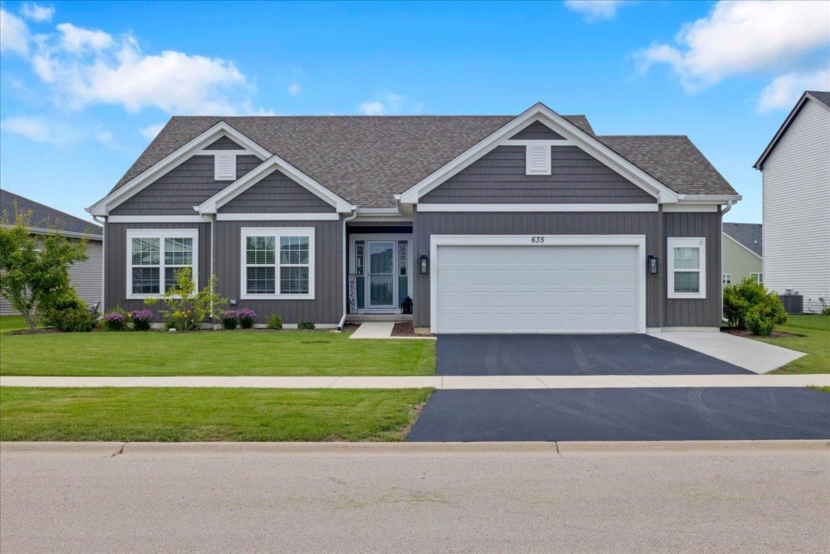 635 Maplewood Cir., Elburn, IL 60119