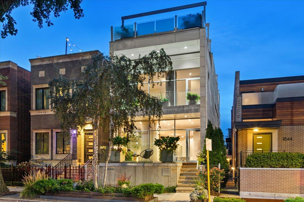 1842 N Wood St., Chicago, IL 60622