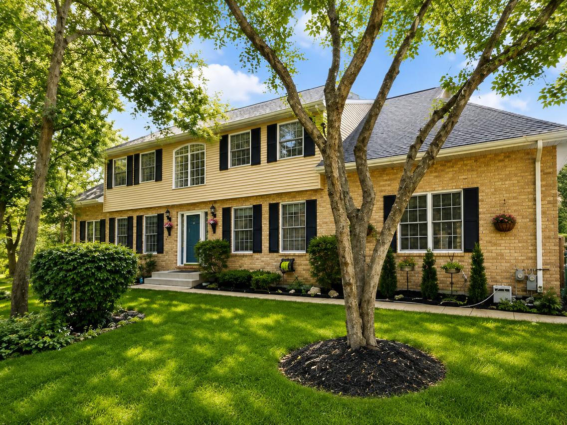 1335 Laurel Oaks Dr., Streamwood, IL 60107