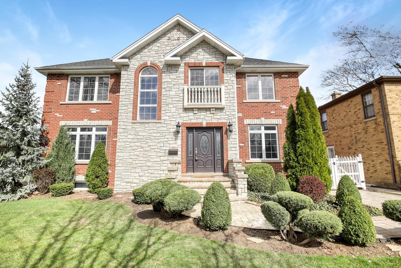 8105 N Oconto Ave., Niles, IL 60714