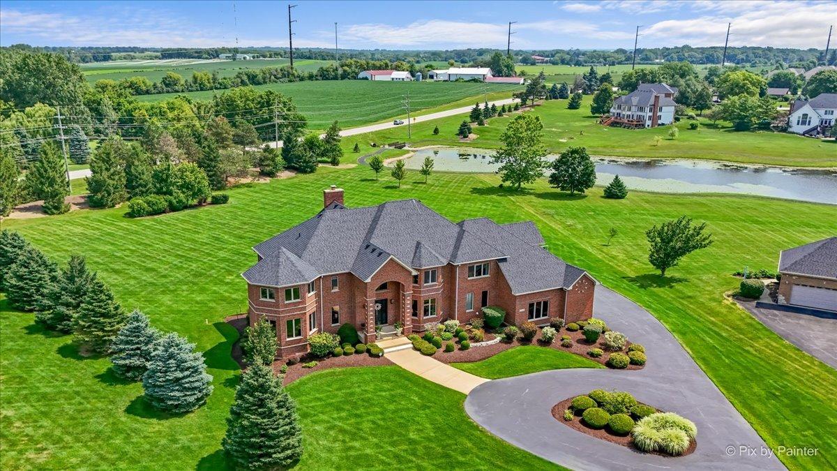9N773 Old Mill Ct., Elgin, IL 60124