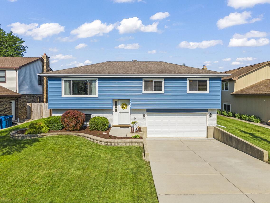 1219 N Itasca Rd., Addison, IL 60101