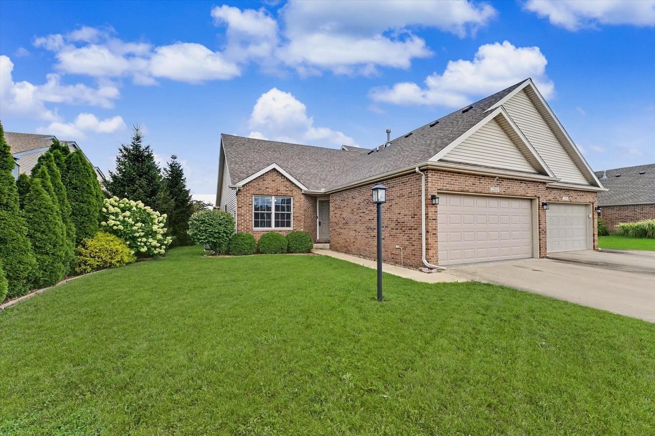 2506 Windward Blvd., Champaign, IL 61821